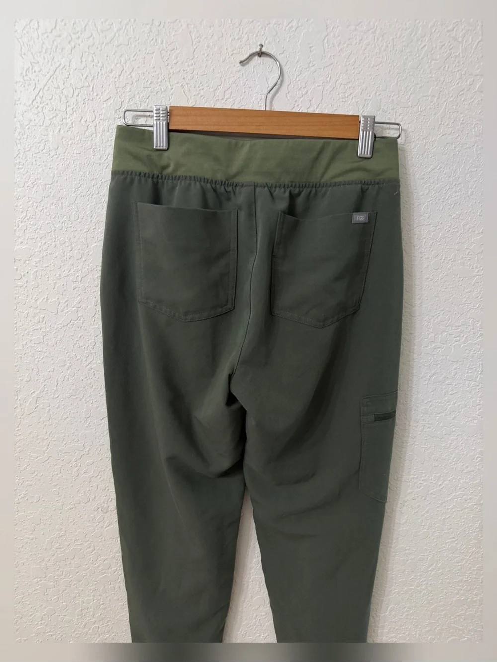 Figs Zamora Jogger Scrub Pants - Color- Moss Size XS